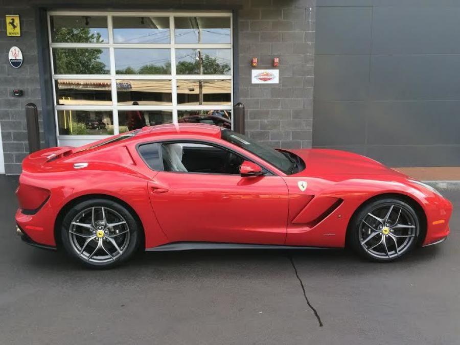  Ferrari F12 SP America 2014 года  (фото 2 из 6)
